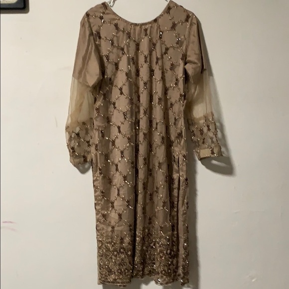 Two piece Pakistani Shalwar Kameez Dress - Picture 5 of 8